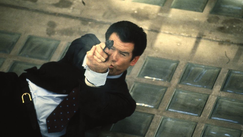 James Bond 007: Der Morgen stirbt nie - Bildquelle: Foo